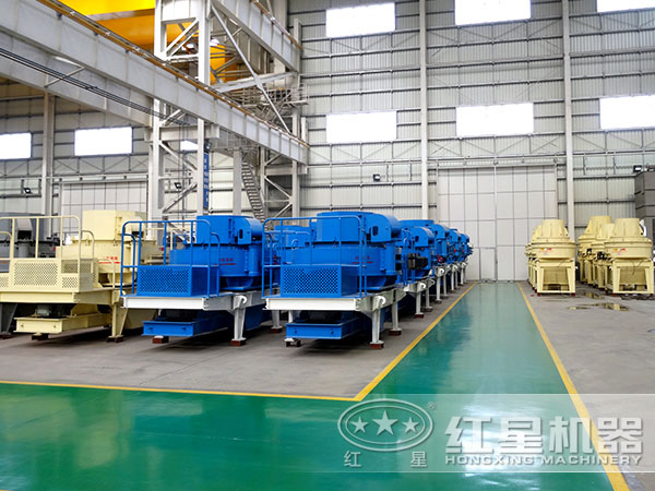 制砂機(jī)廠家車間一角 制砂機(jī)廠家車間一角