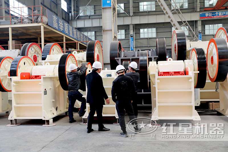 客戶來紅星車間考察912石仔機設(shè)備 客戶來紅星車間考察912石仔機設(shè)備