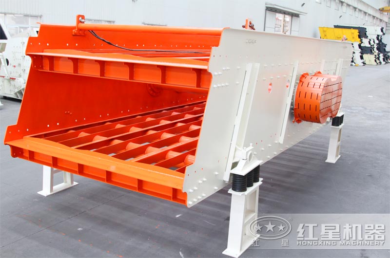 振動篩制造廠家就找河南紅星，固定式、移動式都有
