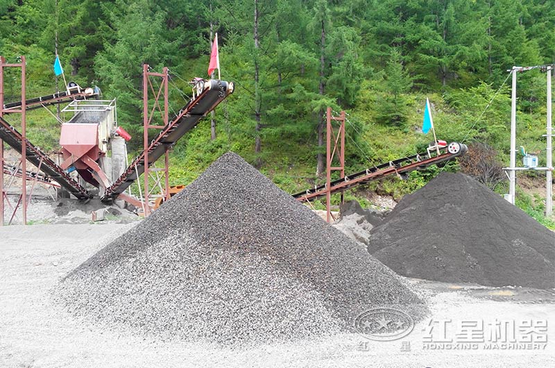 小型石子制砂現(xiàn)場(chǎng) 小型石子制砂現(xiàn)場(chǎng)