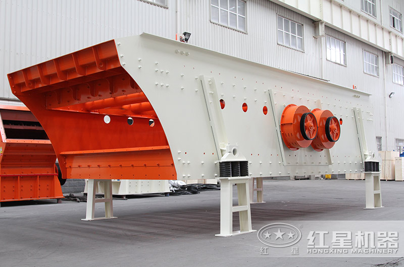 立式板錘制砂機(jī)規(guī)格、產(chǎn)量及結(jié)構(gòu)原理