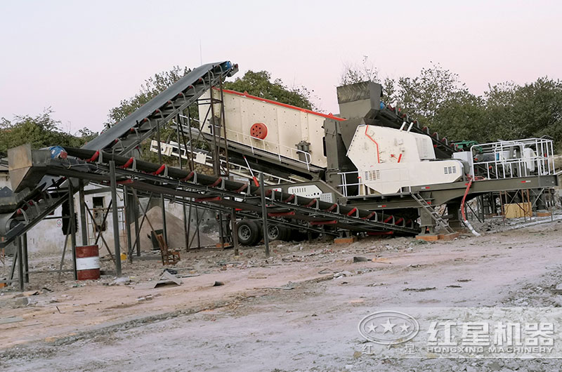 設(shè)備實(shí)拍——輪胎式車載混凝土砂石粉碎機(jī) 設(shè)備實(shí)拍——輪胎式車載混凝土砂石粉碎機(jī)