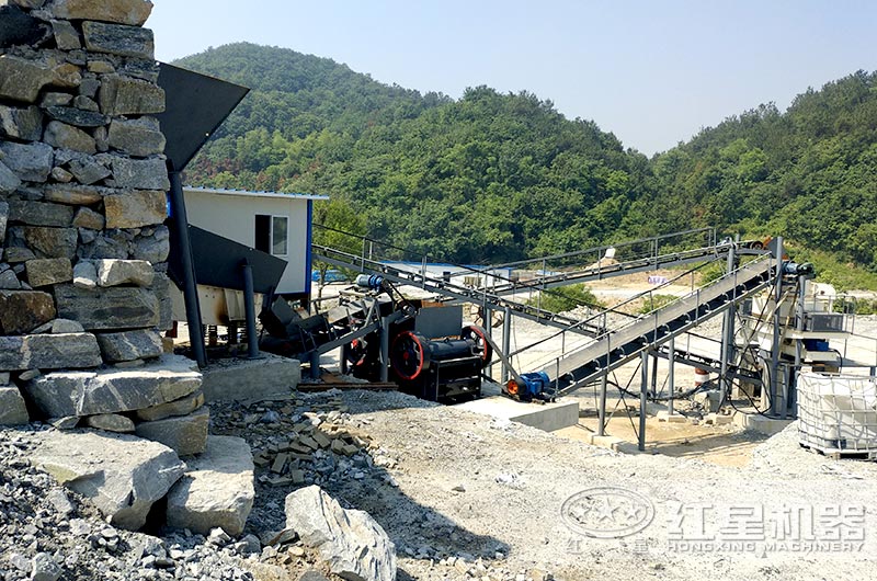 人工制砂機(jī)生產(chǎn)線(xiàn)作業(yè)現(xiàn)場(chǎng)實(shí)拍 人工制砂機(jī)生產(chǎn)線(xiàn)作業(yè)現(xiàn)場(chǎng)實(shí)拍